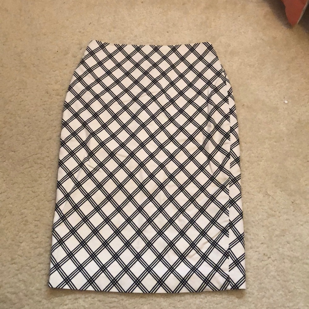 EXPRESS White and Black Striped Pencil Skirt